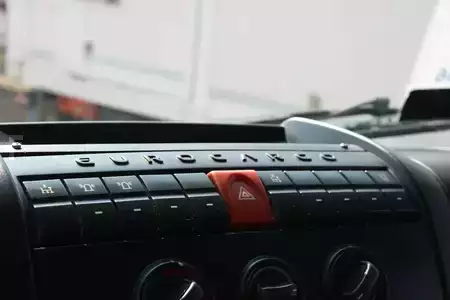 Camion 2011 Iveco Eurocargo 100e18 +EURO 5 + HOOK SYSTEM (16)