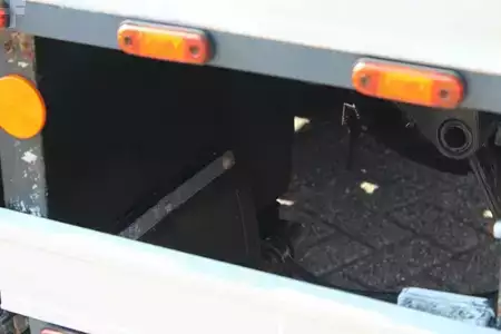 Camion 2011 Iveco Eurocargo 100e18 +EURO 5 + HOOK SYSTEM (17)