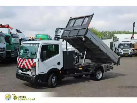Kamion 2011 Nissan 45.13 + EURO 4 + C patent + tipper + MANUAL (1)