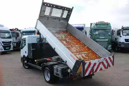 Kamion 2011 Nissan 45.13 + EURO 4 + C patent + tipper + MANUAL (10)