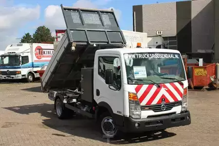 Kamion 2011 Nissan 45.13 + EURO 4 + C patent + tipper + MANUAL (3)