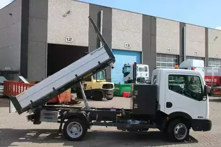 Kamion 2011 Nissan 45.13 + EURO 4 + C patent + tipper + MANUAL (4)