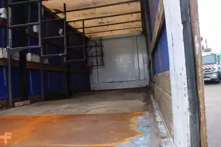 Náklaďák 2006 Renault Midlum 220 + MANUAL + LIFT + 12T (10)