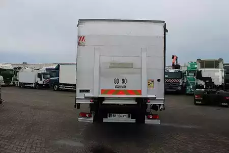 Náklaďák 2006 Renault Midlum 220 + MANUAL + LIFT + 12T (14)