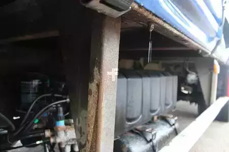 Náklaďák 2006 Renault Midlum 220 + MANUAL + LIFT + 12T (18)