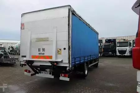 Náklaďák 2006 Renault Midlum 220 + MANUAL + LIFT + 12T (5)