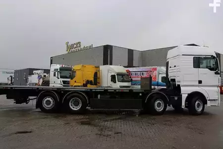 Ciężarówka 2012 MAN TGX 26.440 + EURO 5 + Right Hand Drive (18)
