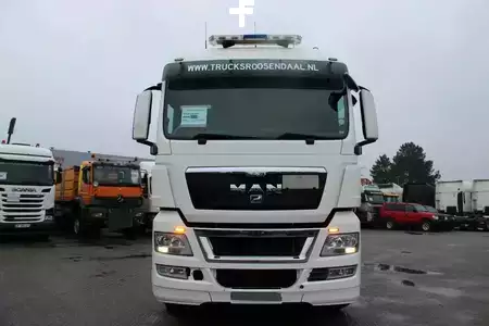 Ciężarówka 2012 MAN TGX 26.440 + EURO 5 + Right Hand Drive (2)