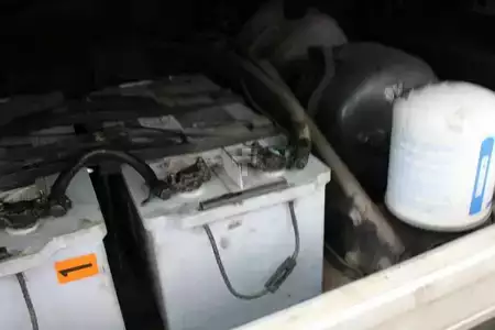 Kuorma-auto 2010 Mercedes-Benz Axor 2633 + 6x2 + euro 5 + manual (12)