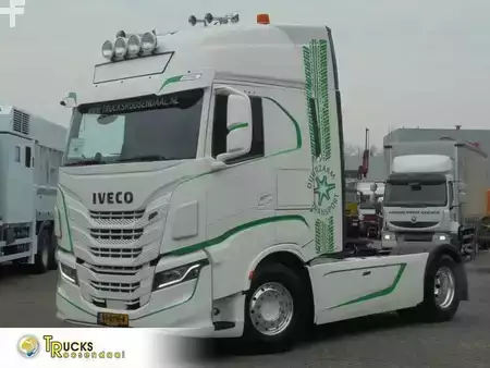 Camion 2020 Iveco S-WAY 460+ Euro 6 + LNG + CNG + Retarder (1)