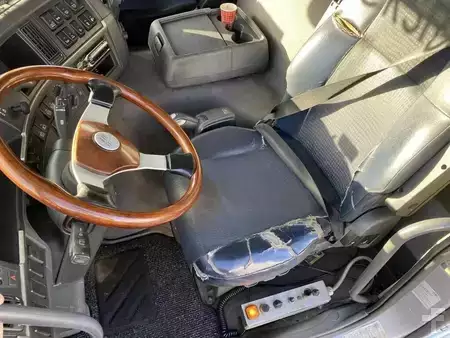 Kuorma-auto 2009 Volvo FM 370 + Euro 5 + Palfinger Z-Q170 Crane + 30ton NCH lift + Cont (5)