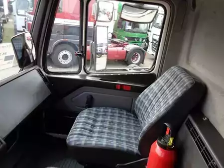Kamion 1992 Mercedes-Benz SK 2433 Semi-Auto + PTO + Serie 14 Crane + 3 pedals (15)