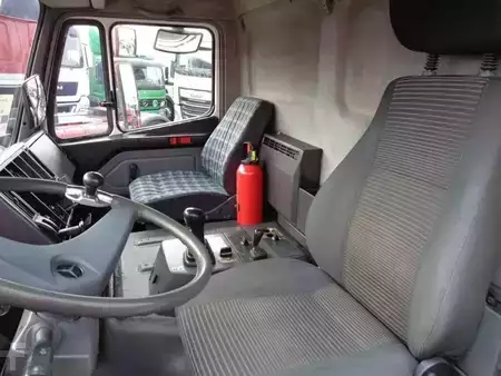 Kamion 1992 Mercedes-Benz SK 2433 Semi-Auto + PTO + Serie 14 Crane + 3 pedals (4)