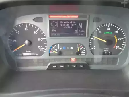 Lastbil 2010 Mercedes-Benz Atego 822 + Euro 5 + Dhollandia lift (17)