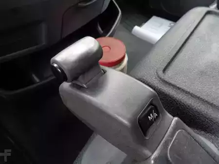 Lastbil 2010 Mercedes-Benz Atego 822 + Euro 5 + Dhollandia lift (19)