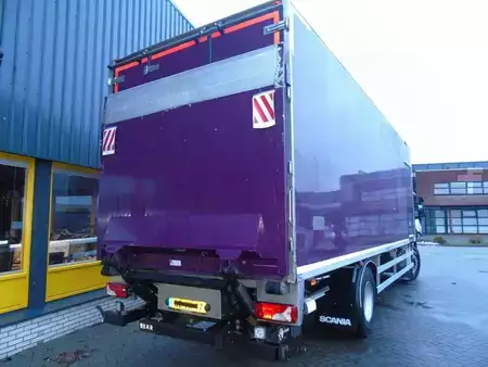 Kamion 2012 Scania P230 LOW KLM +  CARRIER + LOADLIFT + (12)