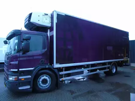 Kamion 2012 Scania P230 LOW KLM +  CARRIER + LOADLIFT + (5)