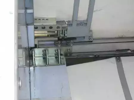 Kuorma-auto 2014 Mercedes-Benz Axor 1829 + euro 5 + lift + manual (12)