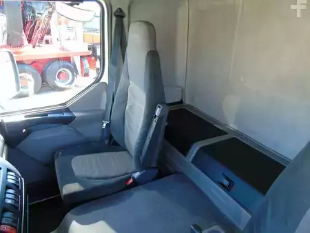 Kamion 2011 DAF LF 45.160 + euro 5 + manual (11)