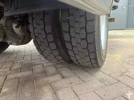 Camion 2012 Iveco 120E18 + euro 5 + lift (13)