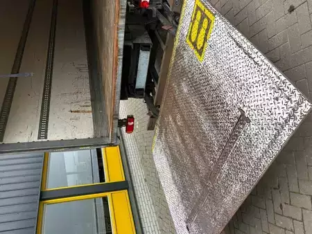 Camion 2012 Iveco 120E18 + euro 5 + lift (8)