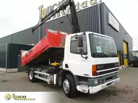 Lastbil 2001 DAF CF 75.240 ATI + EURO 2 + HIAB 090 + 3SIDE TIPPER (1)