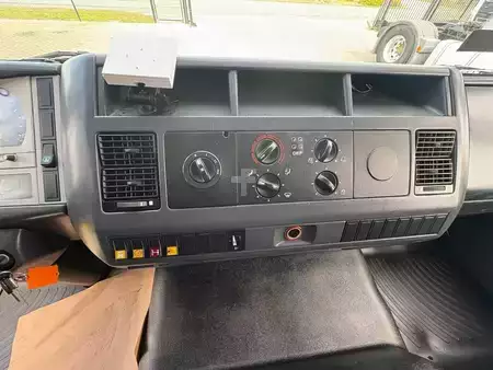 Camion 2005 MAN L2000 + manual + low km (16)