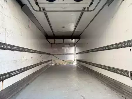 Kuorma-auto 2012 Mercedes-Benz AXOR 1829 + MANUAL + EURO 5 + LIFT + CARRIER (16)