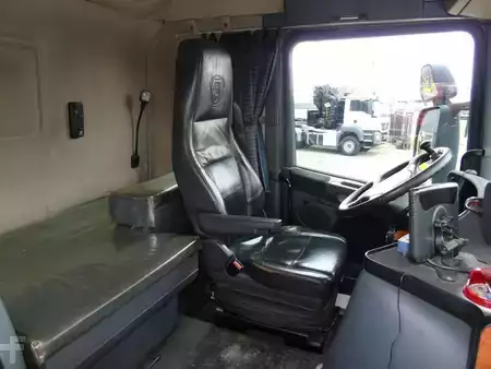 Lastebil 2005 Scania R 420 + 18.000 + 6X2 + MANUAL (11)