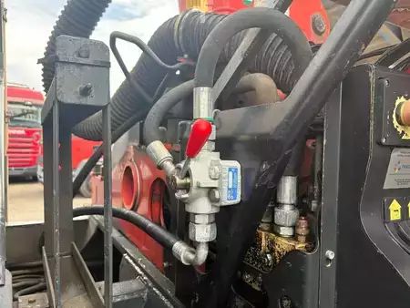 Truck 2007 Volvo FM 440 + PALFINGER PK15002 + 6X4 + MANUAL + TIPPER (18)