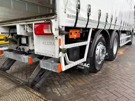 Vrachtwagen 2014 DAF XF 105,410 + EURO 5 + 6X2 + ELEVATOR + MANUAL (5)