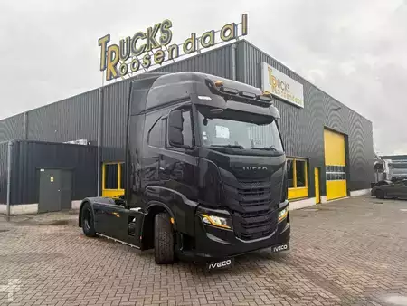 Lastkraftwagen 2024 Iveco S-WAY  570 + RETARDER + EURO 6 + SHOWTRUCK (1)