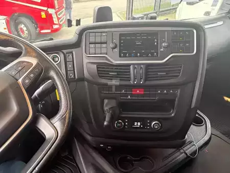 Lastkraftwagen 2024 Iveco S-WAY  570 + RETARDER + EURO 6 + SHOWTRUCK (15)