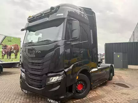 Lastkraftwagen 2024 Iveco S-WAY  570 + RETARDER + EURO 6 + SHOWTRUCK (2)