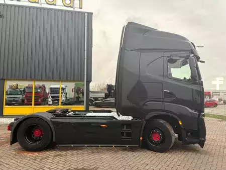 Lastkraftwagen 2024 Iveco S-WAY  570 + RETARDER + EURO 6 + SHOWTRUCK (4)