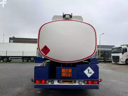 Vrachtwagen 2010 Scania G 360 + 24,500 LITER! + 6X2 + EURO 5 + PUMP/METER (20)