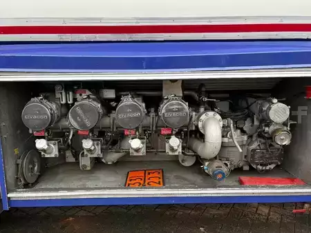 Vrachtwagen 2010 Scania G 360 + 24,500 LITER! + 6X2 + EURO 5 + PUMP/METER (4)