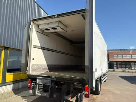 Kuorma-auto 2013 Renault MIDLUM 270 DXI + CHEREAU + CARRIER SUPRA + EURO 5 + 16T (4)