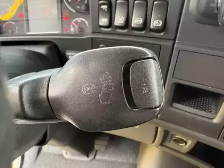 Vrachtwagen 2015 Scania R450 + EURO 6 + RETARDER + WEBASTO (17)