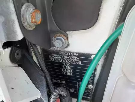 Camión 2020 Iveco 120E 21 + EURO 6 + ELEVATOR + 12t + 5x IN STOCK (16)