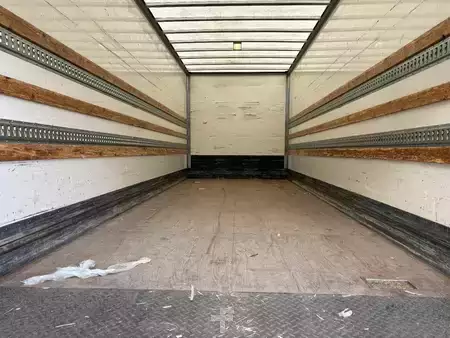 Camión 2020 Iveco 120E 210 + Loadlift (13)