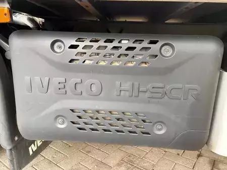 Camión 2020 Iveco 120E 210 + Loadlift (15)