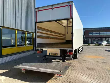 Camión 2021 Iveco 120E 210 + DHOLLANDIA LIFT + EURO 6 + 12T + 5x IN STOCK (4)