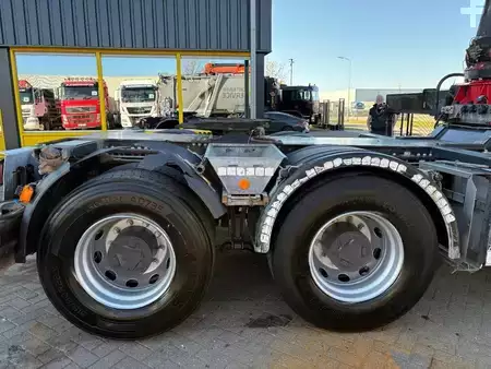 Truck 2020 Iveco Stralis 420 X-WAY + HMF 5020K-RCS 6x TRACTOR + 6X4 + EURO 6 (16)