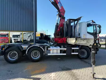 Camión 2020 Iveco Stralis 420 X-WAY + HMF 5020K-RCS 6x TRACTOR + 6X4 + EURO 6 (5)