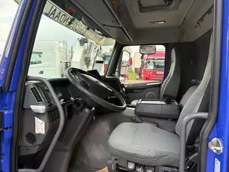 Lastbil 2005 Volvo FM 9,260 + HIAB 288 E-6 HIPRO + 3x JIB + REMOTE + 6X2 STEERING + (19)