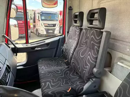 Camión 0 Iveco EUROCARGO 90E18 + EURO 5 + LOW KM + 3 SEATS (10)