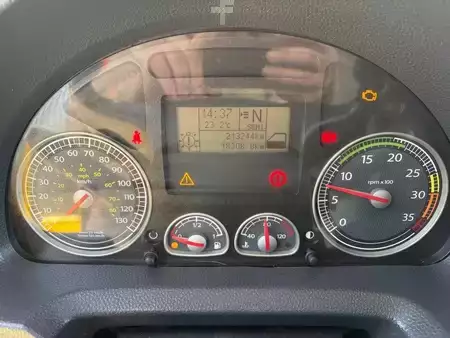 Camión 0 Iveco EUROCARGO 90E18 + EURO 5 + LOW KM + 3 SEATS (11)