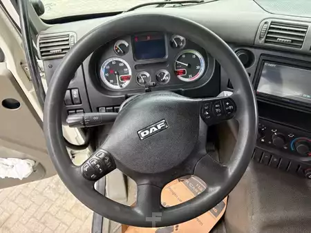 Lastbil 2010 DAF CF 85,460 + 8X2 STEERING + EURO 5 (8)