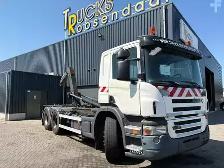 Truck 2011 Scania P 360 + HOOK ARM SYSTEM + 6X2 + EURO 5 + HEIGHT ADJUSTABLE HOOK (1)